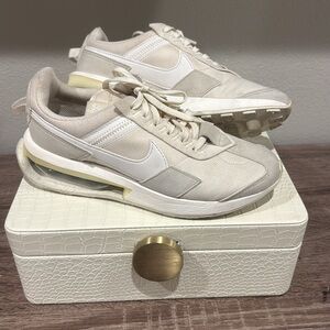 Air Max Pre-Day Sneaker phantom white
